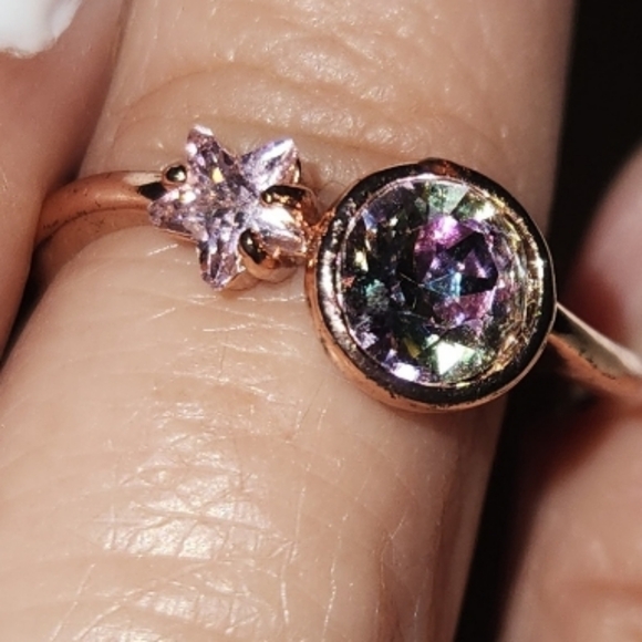 Fragrant Jewels Bypass Ring, Sz. 9 - Picture 2 of 8